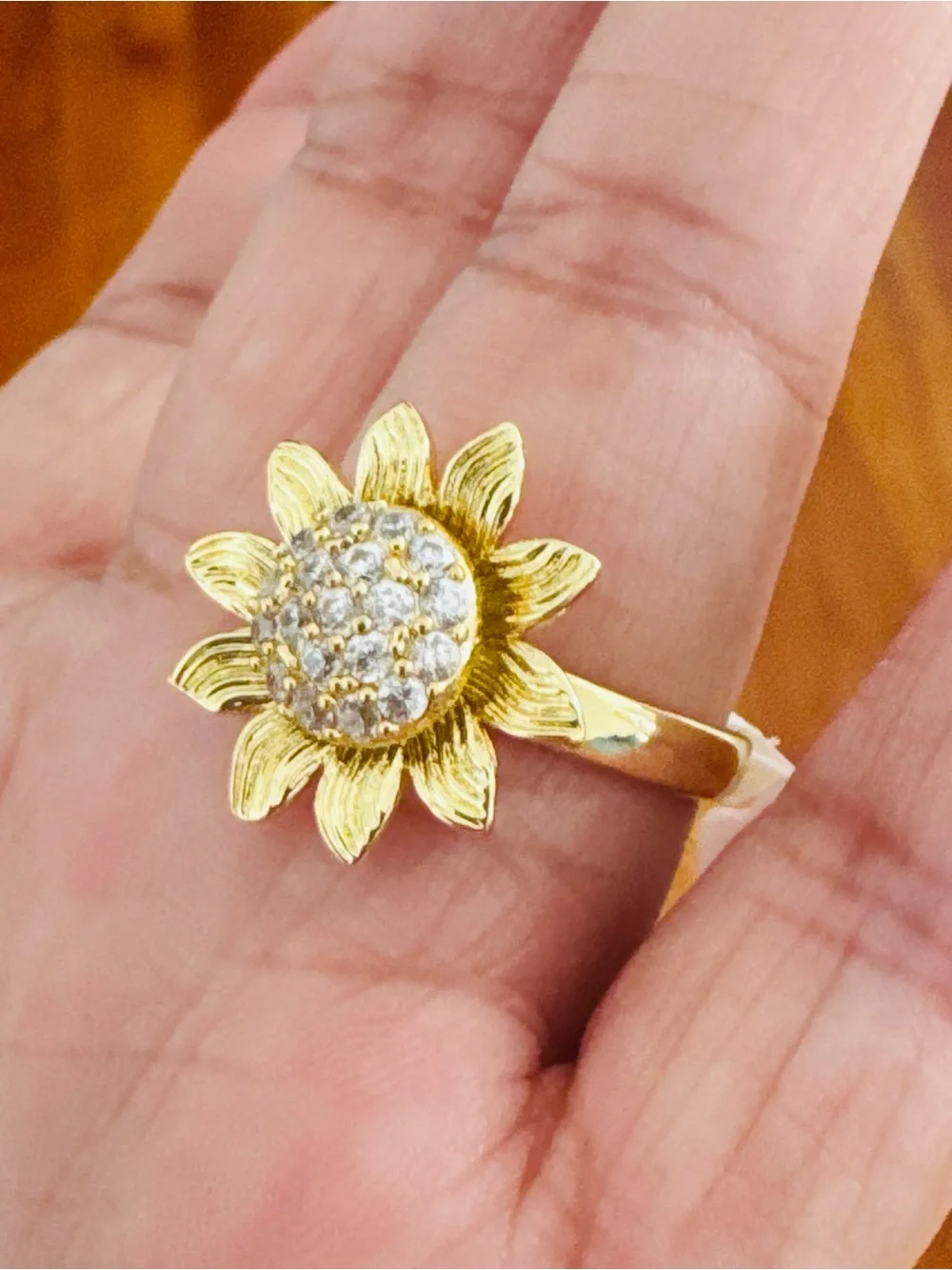 14K Gold Plated Sunflower rhinestone adjustable rotating Ring. New